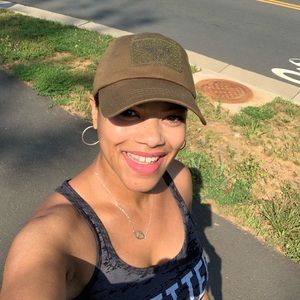 Meet your Posher, Tania